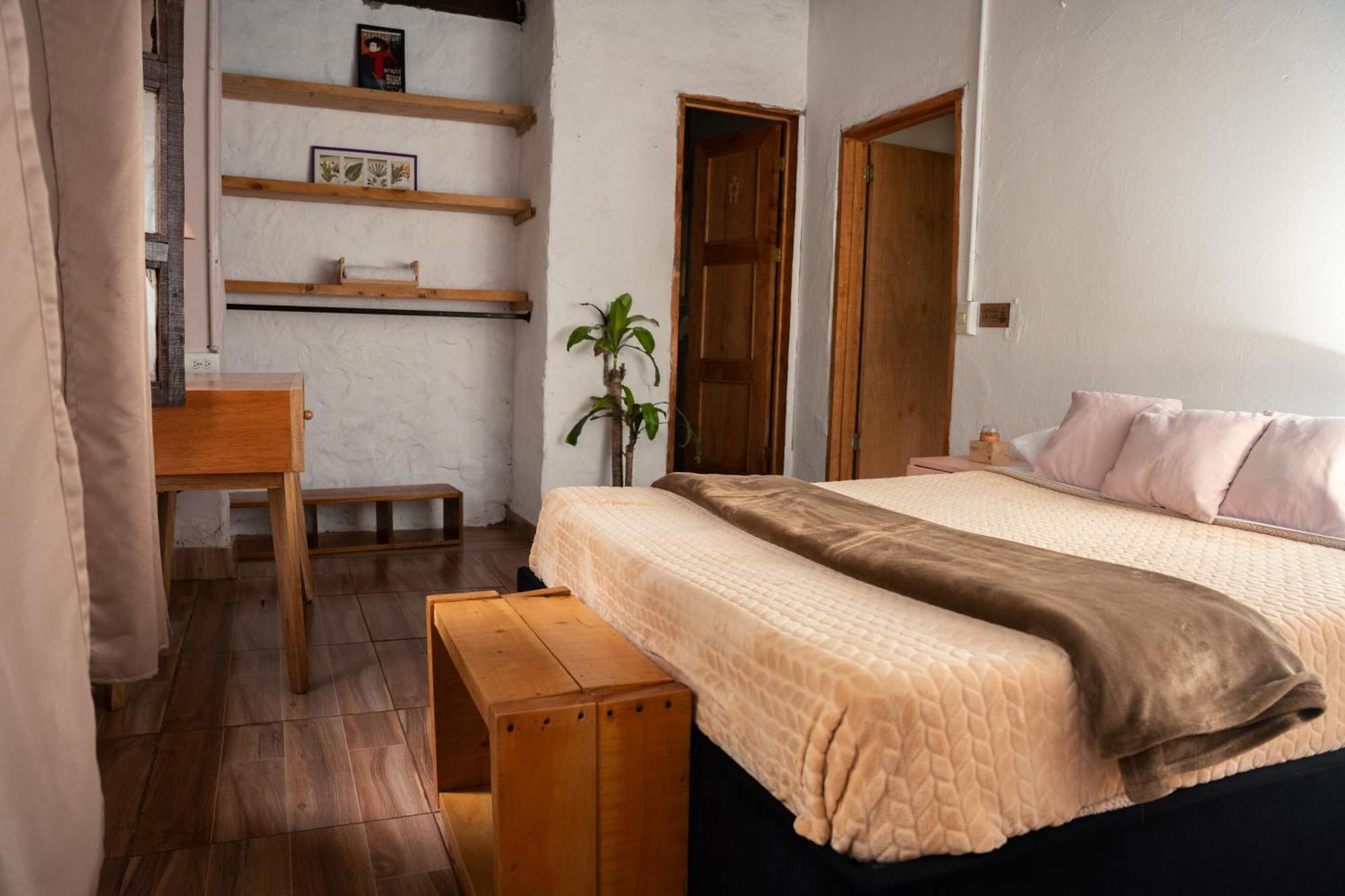 Casa Profunda - Santa Elena Guest House Medellin Luaran gambar